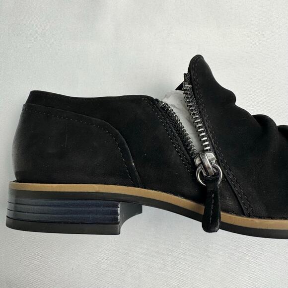 Clarks Collection Camzin Pace Black Nubuck Leather Booties Women's Size 9M - Picture 10 of 11